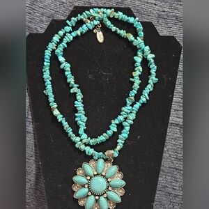 Turquoise Stone Flower Pendant Necklace
